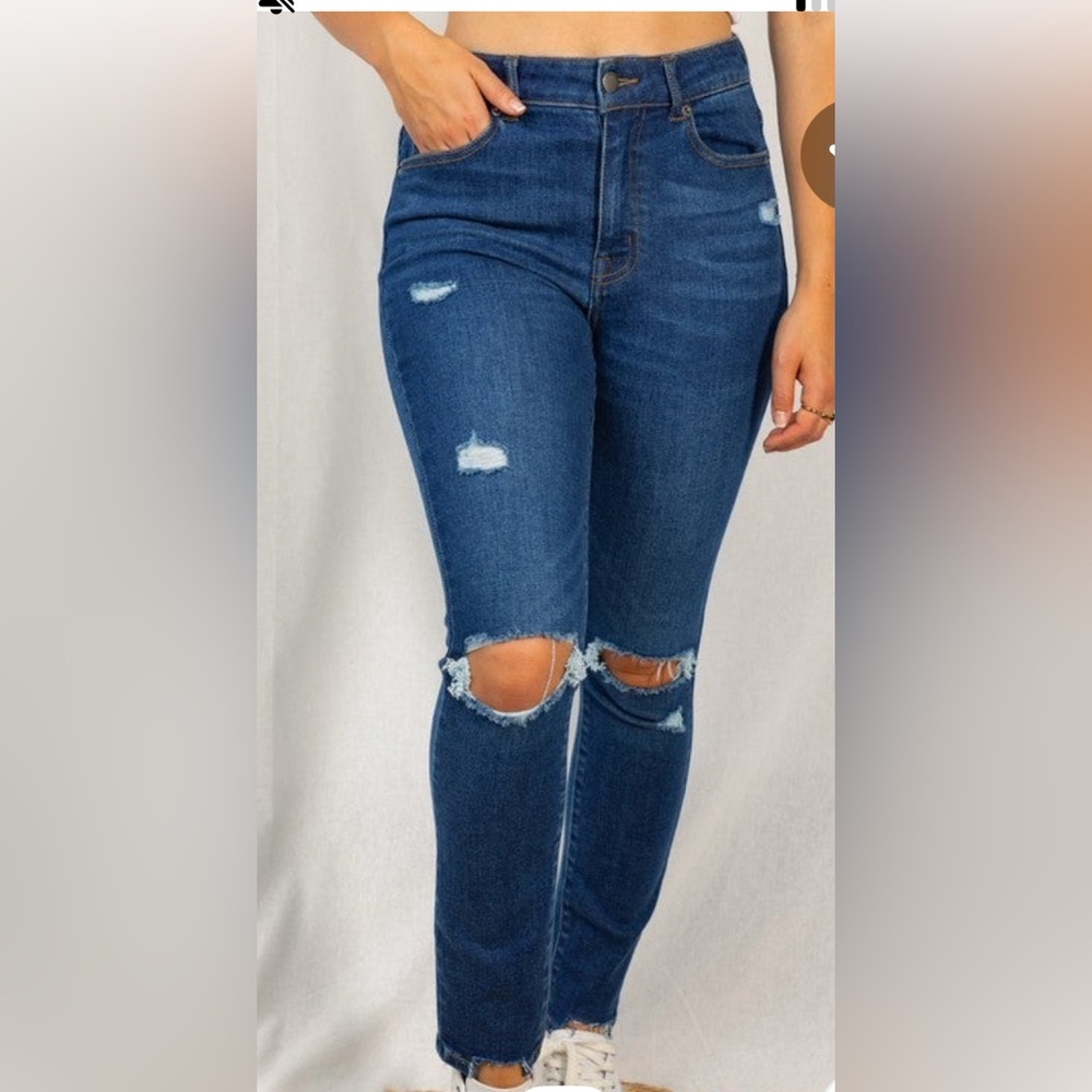 White Birch Distressed Dark Blue Skinny Jeans